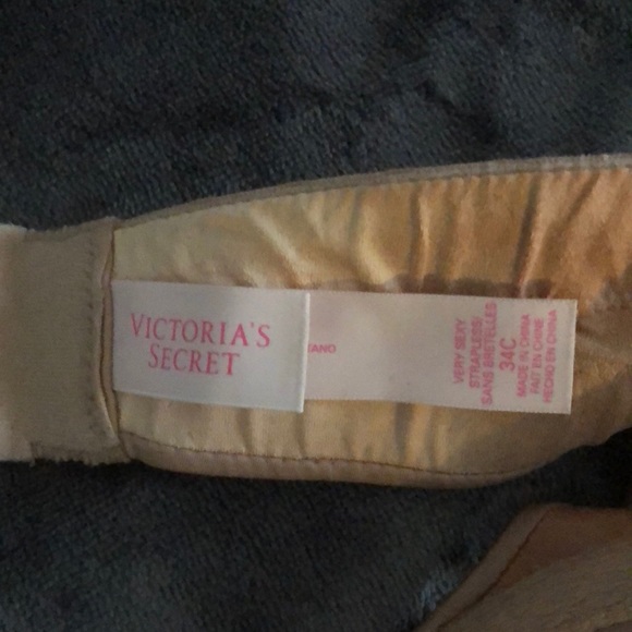 Victoria’s Secret Very Sexy plunge strapless bra - Picture 4 of 4